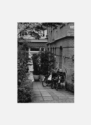 Постер Амстердам Велосипеды у дома черно-белый