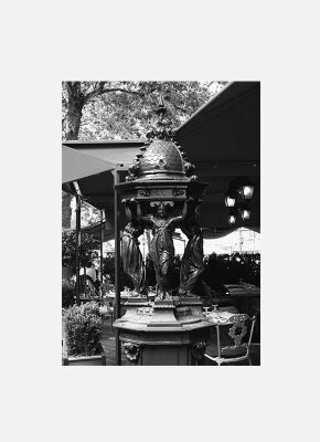 Постер Париж Питьевой фонтанчик