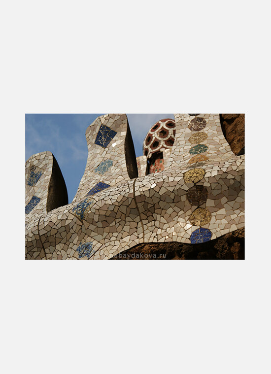 Постер Парк Гуэль Мозаичная крыша